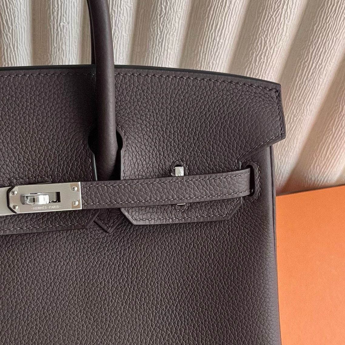 Hermes Birkin 25 Retourne Handmade Bag in Chocolat Clemence Leather - Image 3