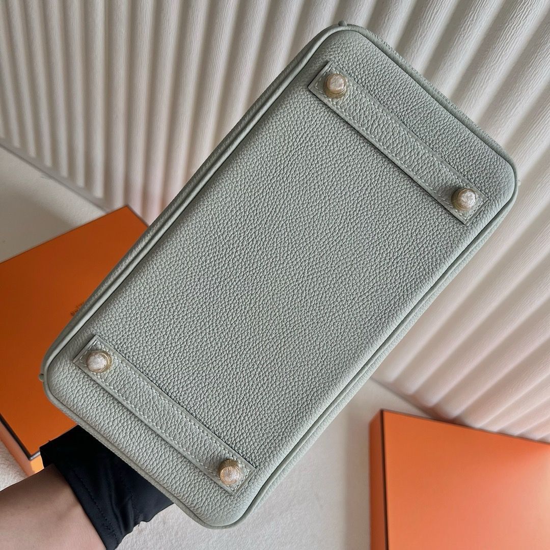 Hermes Birkin 25 Retourne Handmade Bag in Gris Neve Clemence Leather - Image 10