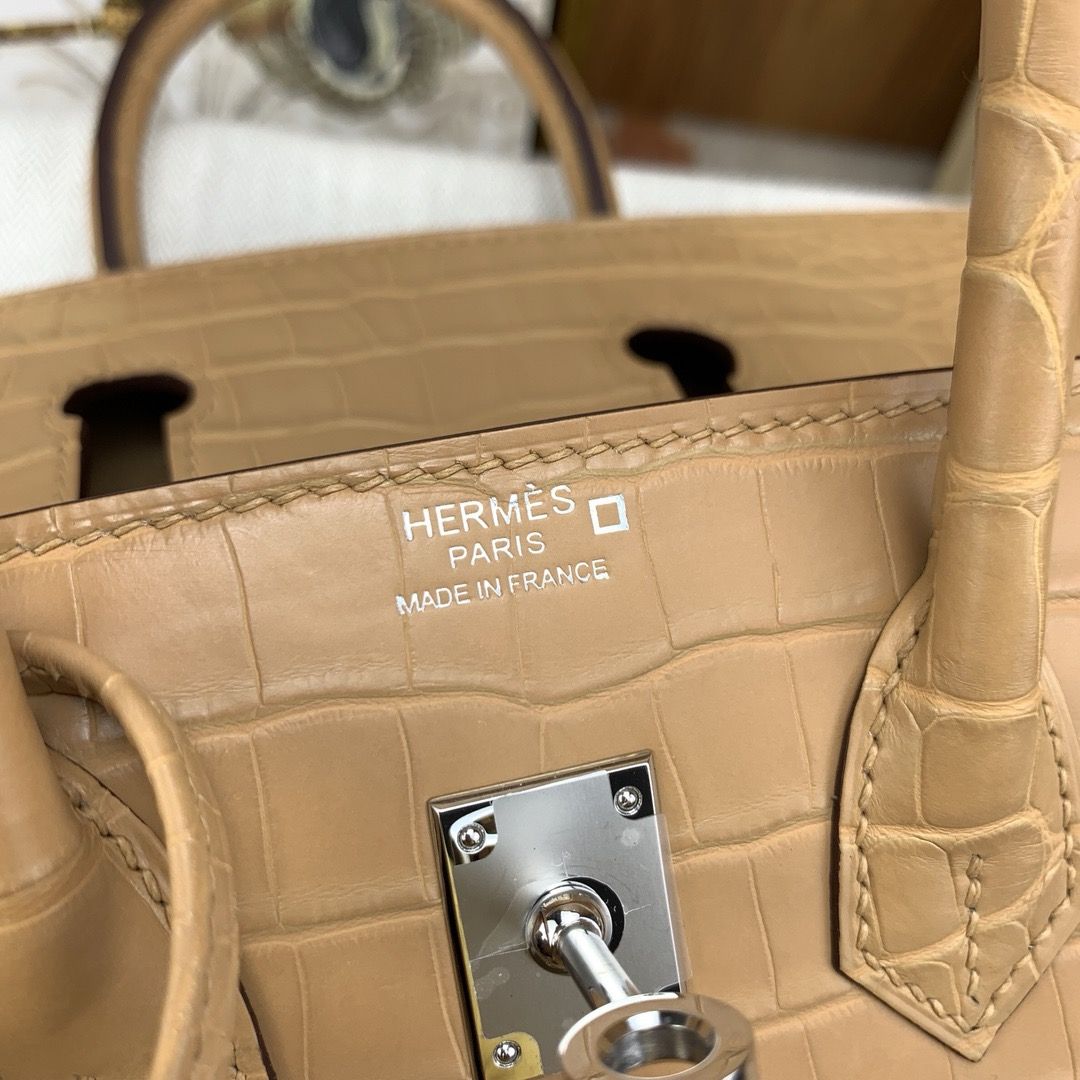 Hermes Birkin 25 Sellier Handmade Bag in Chai Matte Alligator Leather - Image 10