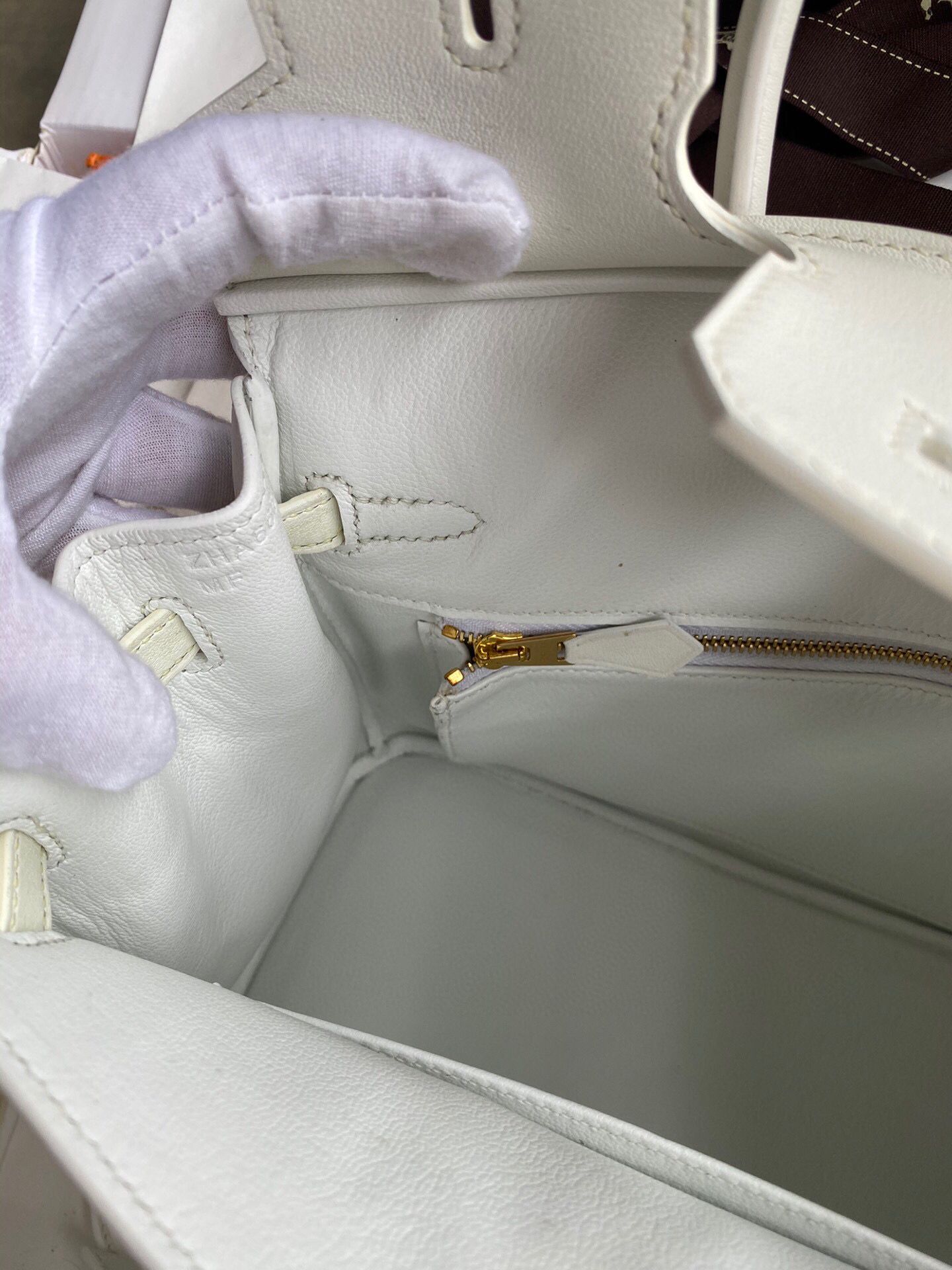 Hermes Birkin 25 Retourne Handmade Bag In White Swift Calfskin - Image 10