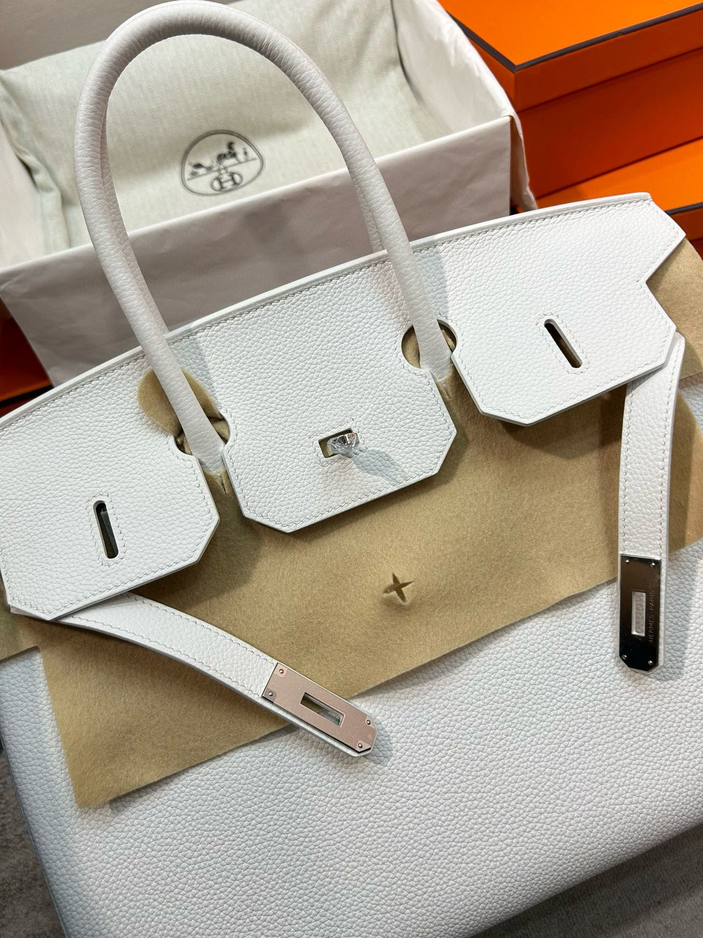 Hermes Birkin 35 Retourne Handmade Bag In White Clemence Leather - Image 6