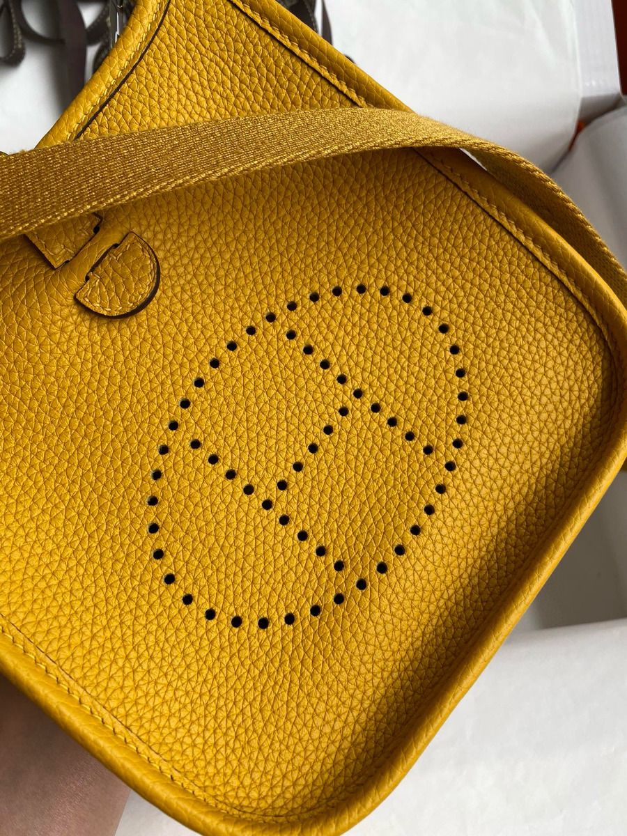 Hermes Evelyne Mini Handmade Bag in Jaune Clemence Leather - Image 4