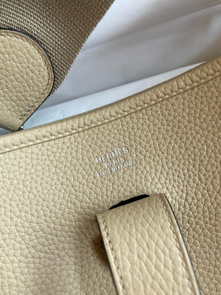 Hermes Evelyne III PM 29 Handmade Bag in Trench Clemence Leather - Image 7