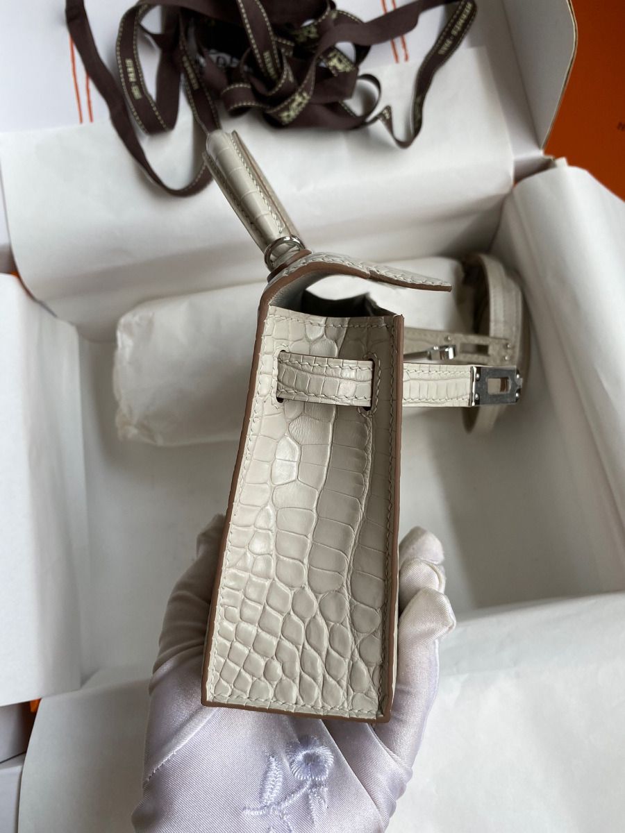 Hermes Kelly Mini II Sellier Handmade Bag In Grey Matte Alligator Leather - Image 7