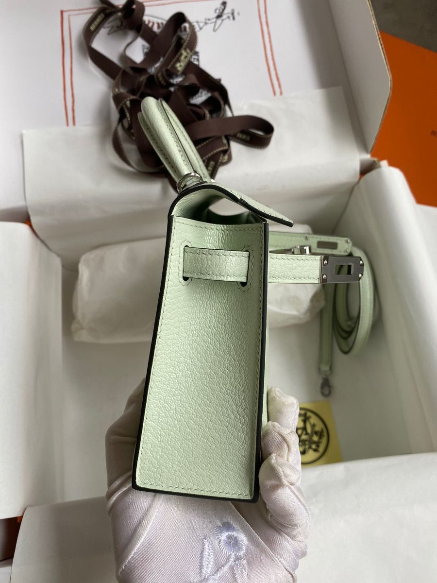 Hermes Kelly Mini II Sellier Handmade Bag In Vert Fizz Chevre Mysore Leather - Image 5