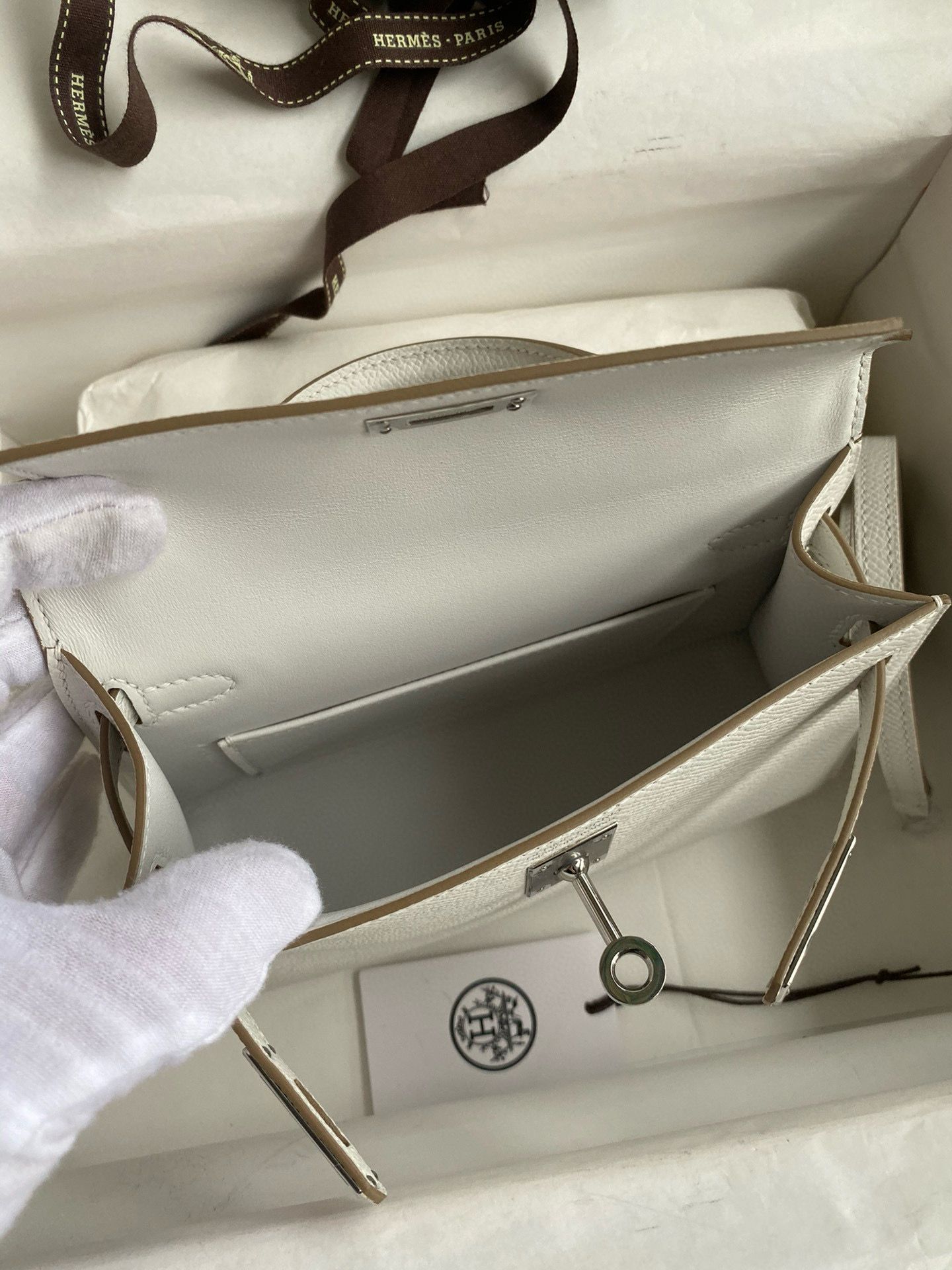 Hermes Kelly Mini II Sellier Handmade Bag In Gris Pale Epsom Calfskin - Image 10