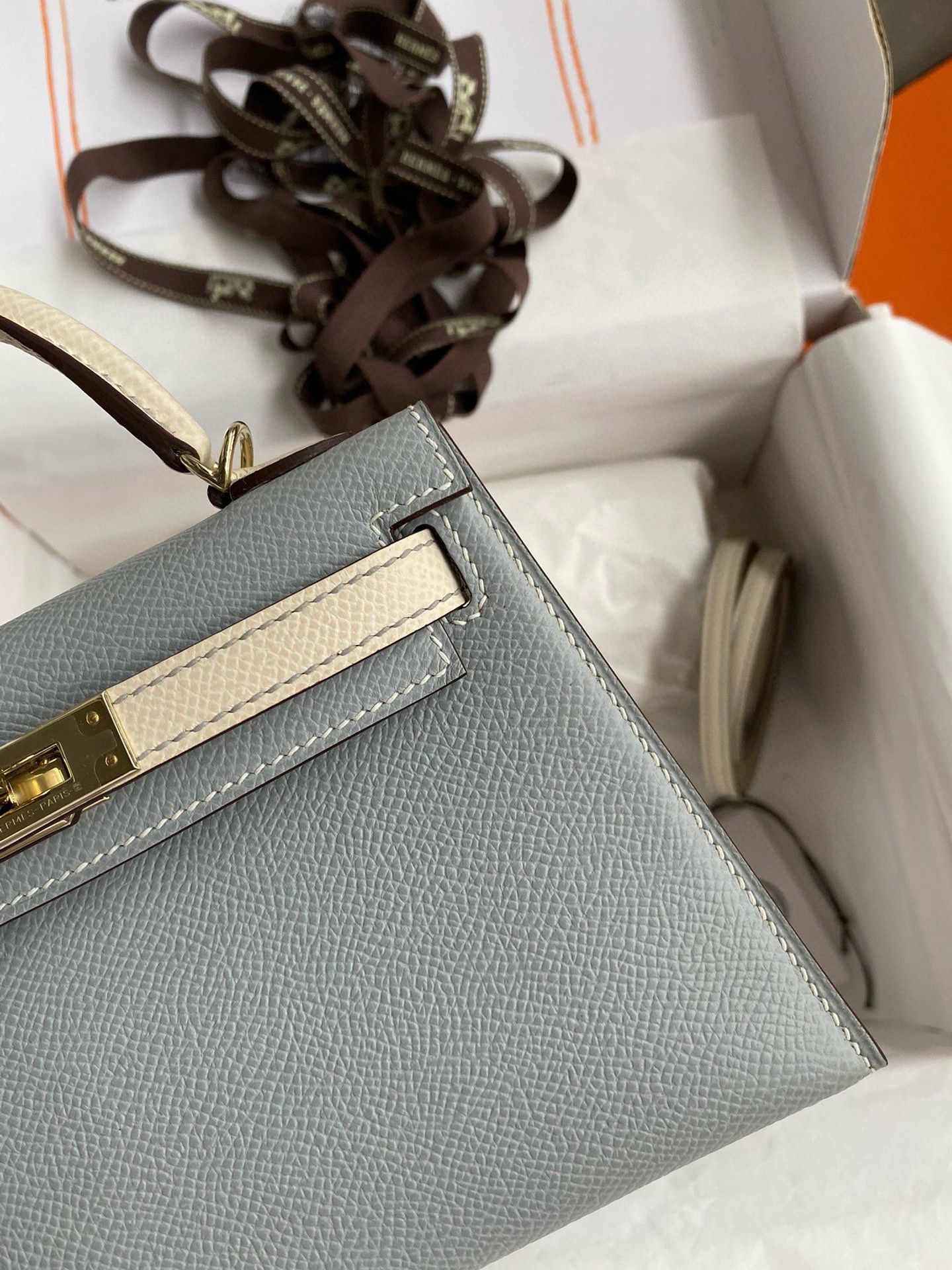 Hermes Kelly Mini II Sellier Bicolor Handmade Bag in Blue Lin and Craie Epsom Calfskin - Image 5
