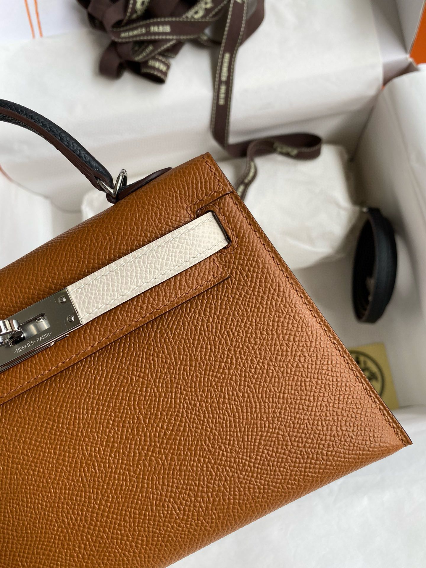 Hermes HSS Kelly Mini II Sellier Tri-color Bag in Gold/Craie/Black Epsom Calfskin - Image 5