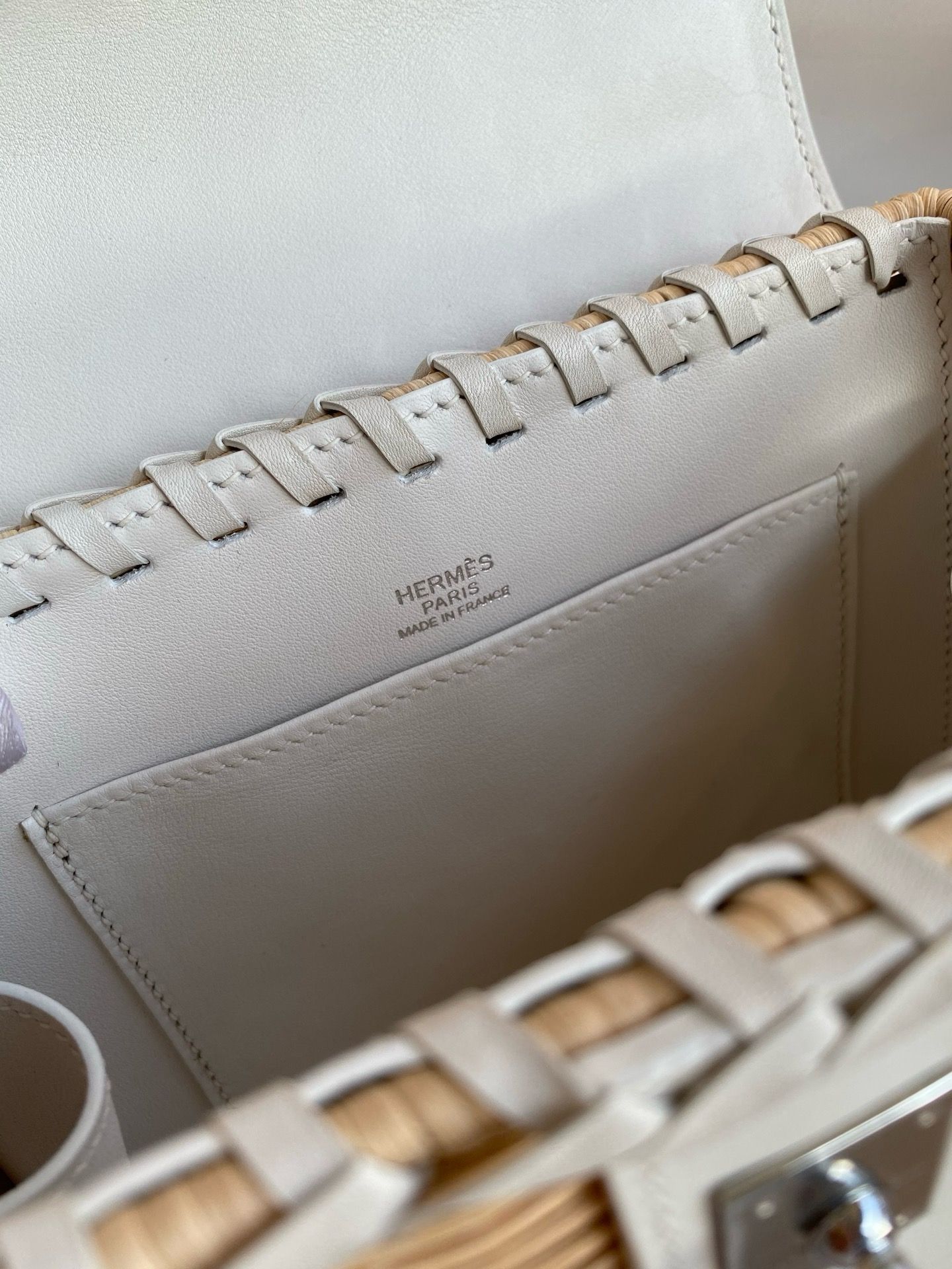 Hermes Picnic Kelly Mini 20 Bag in Wicker and White Swift Calfskin - Image 8