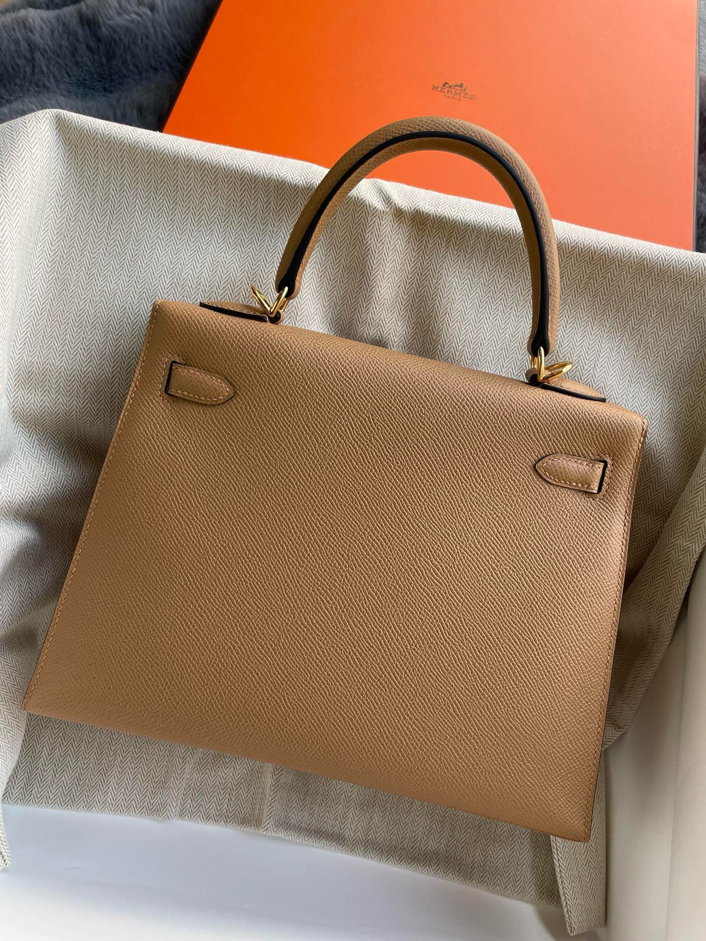 Hermes Kelly Sellier 25 Handmade Bag In Chai Epsom Calfskin - Image 6