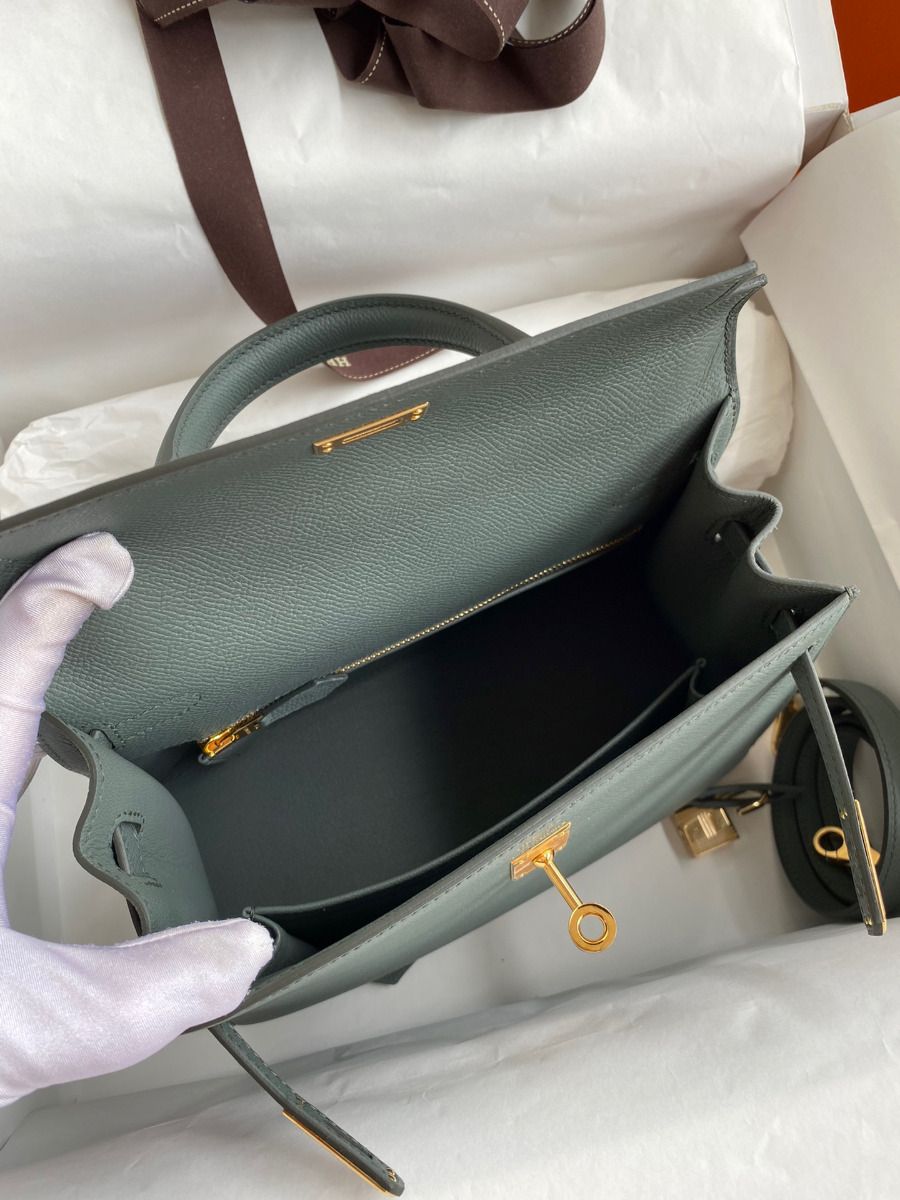 Hermes Kelly Sellier 25 Handmade Bag In Vert Amande Epsom Calfskin - Image 9