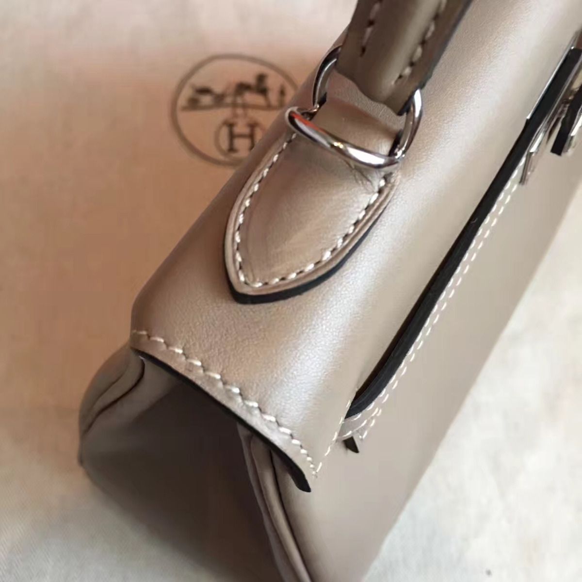 Hermes Kelly 25cm Retourne Handmade Bag In Grey Swift Leather - Image 6