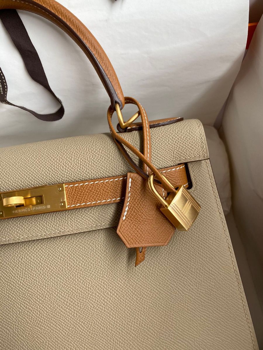 Hermes Kelly Sellier 28 Bicolor Bag in Trench and Gold Epsom Calfskin - Image 4