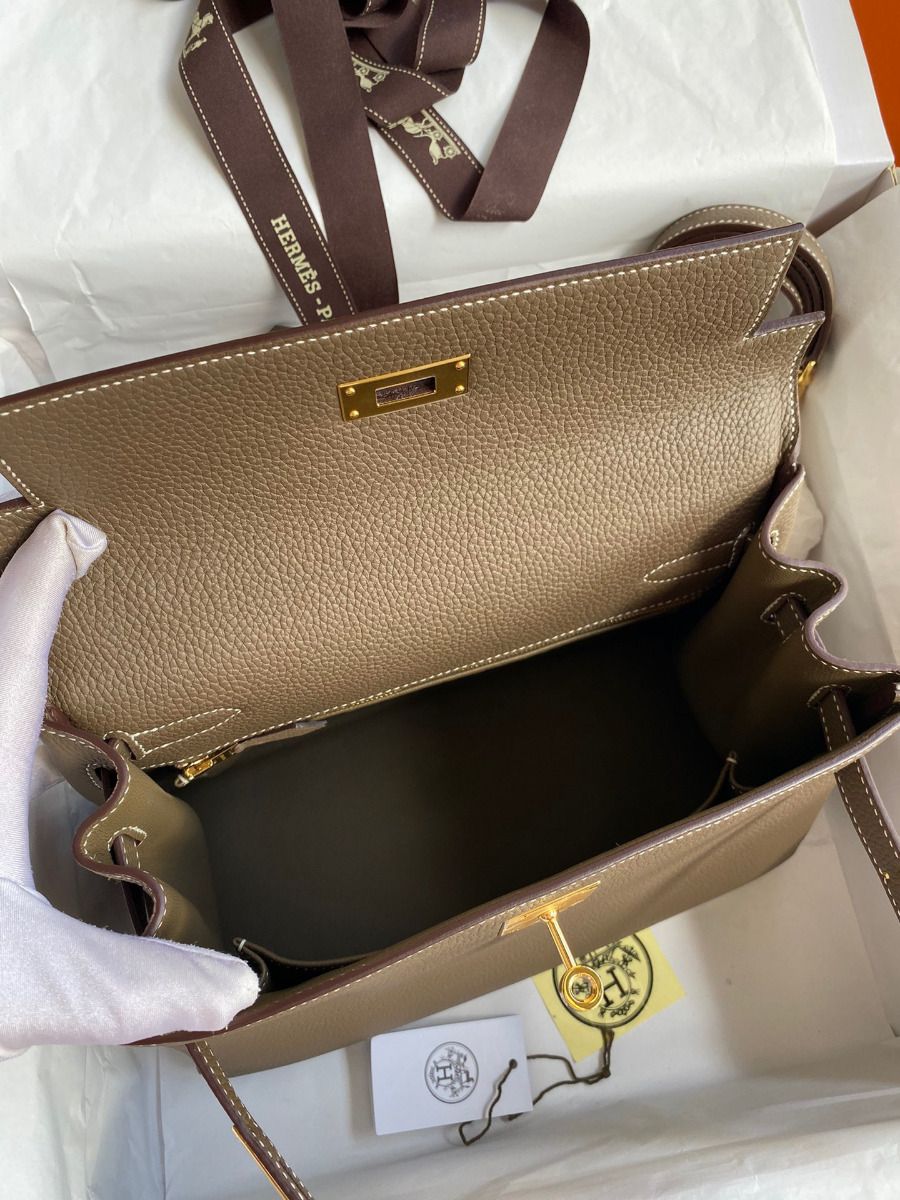 Hermes Kelly Retourne 28 Handmade Bag In Taupe Clemence Leather - Image 9
