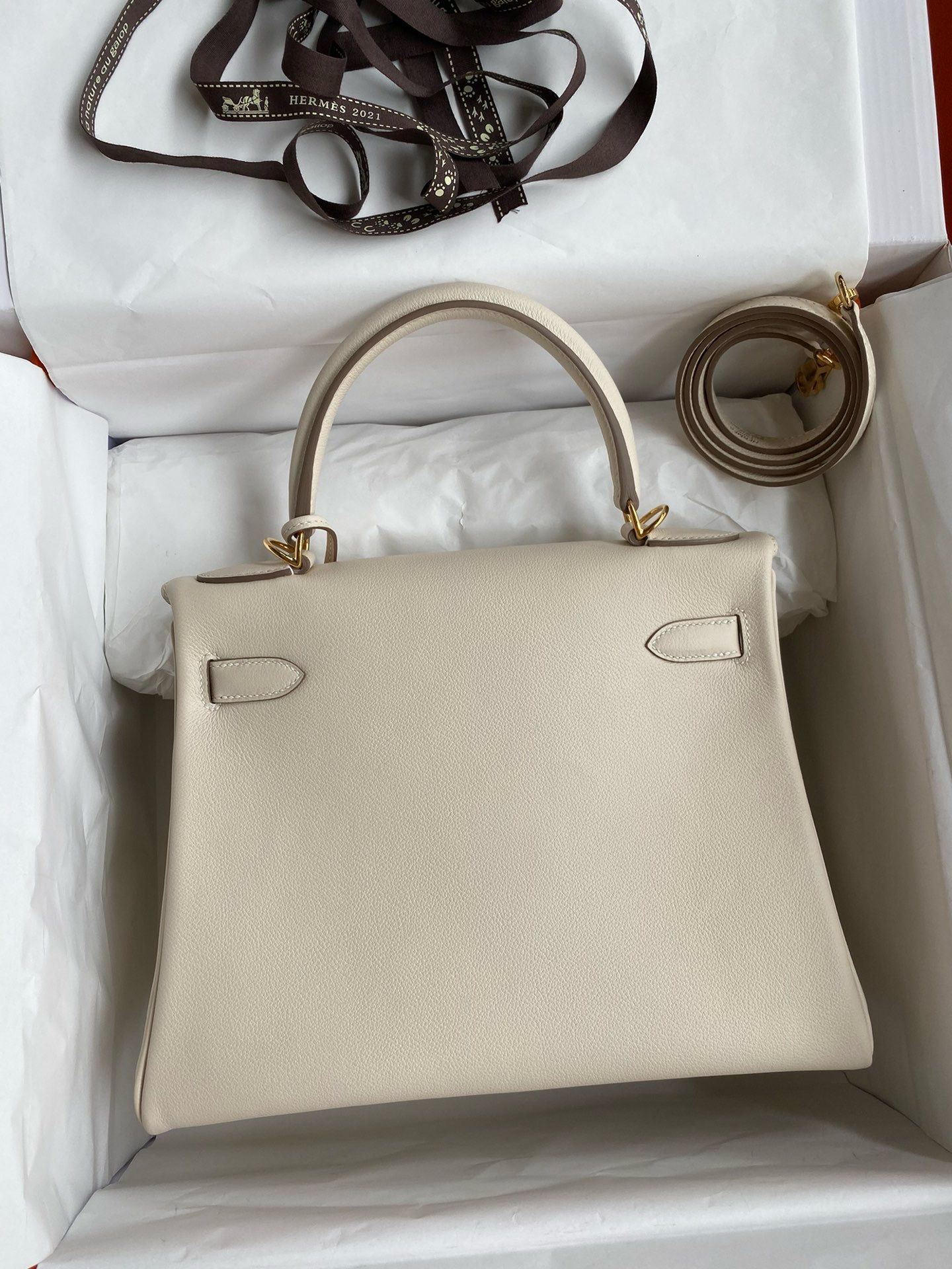 Hermes Kelly Retourne 28 Handmade Bag in Craie Evercolor Calfskin - Image 3