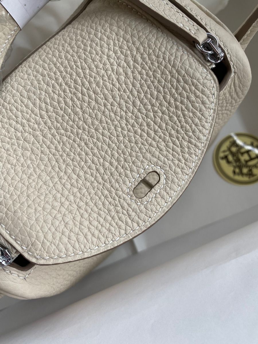 Hermes Mini Lindy Handmade Bag In Craie Clemence Leather - Image 6
