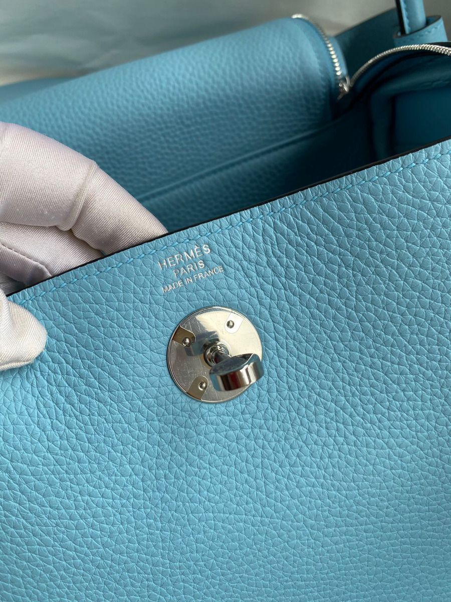 Hermes Lindy 26 Handmade Bag In Blue Atoll Clemence Leather - Image 10