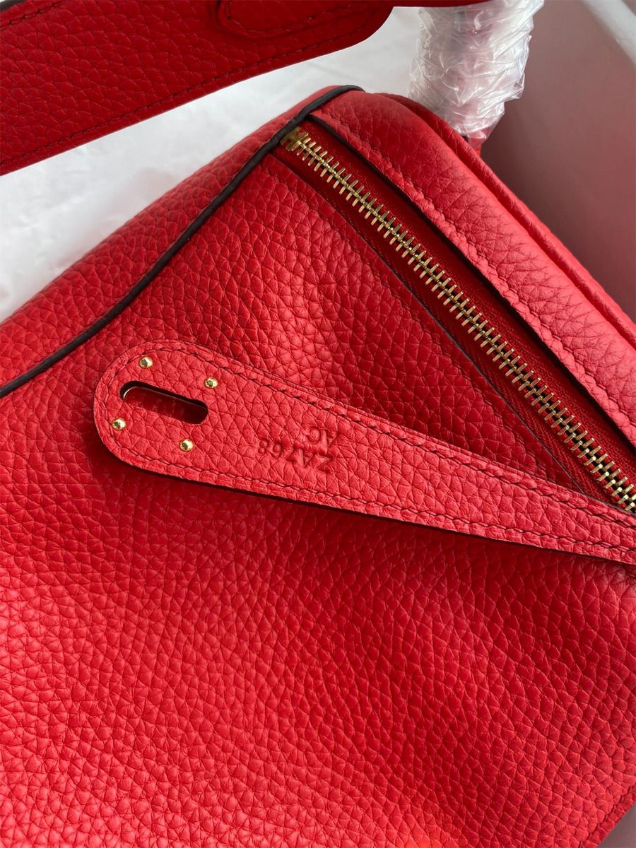 Hermes Lindy 26 Handmade Bag In Red Clemence Leather - Image 6