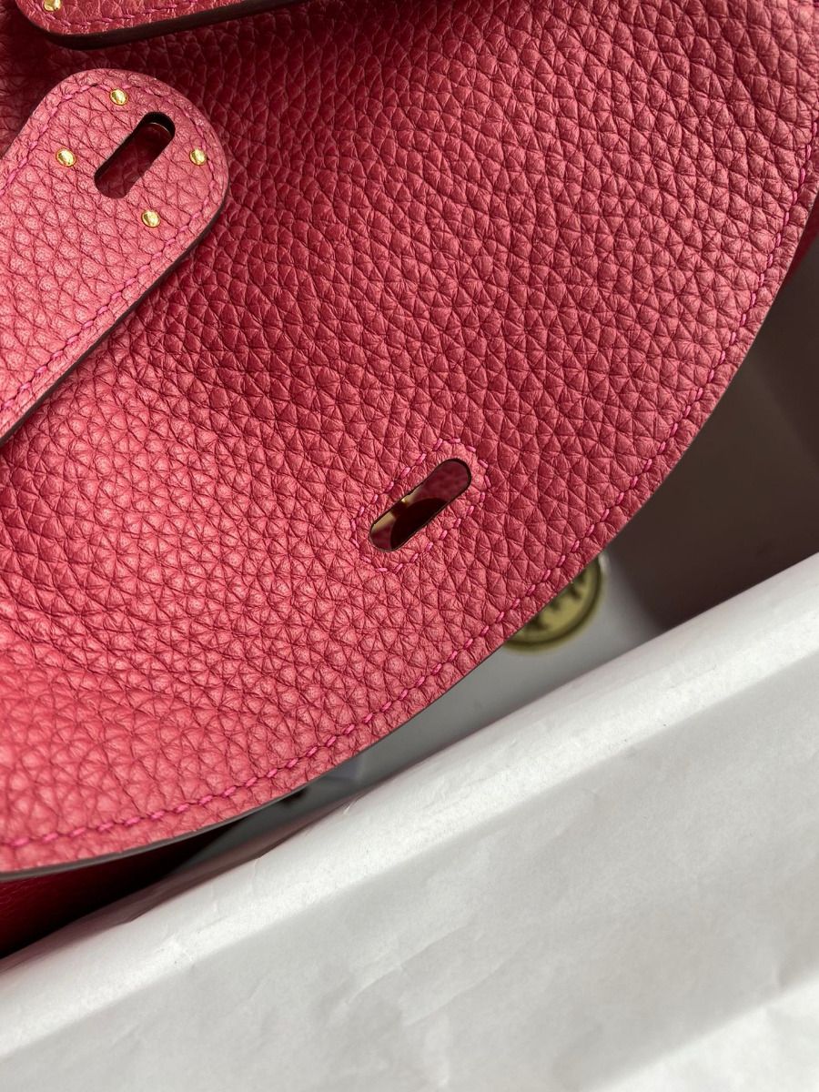 Hermes Lindy 26 Handmade Bag In Ruby Clemence Leather - Image 7