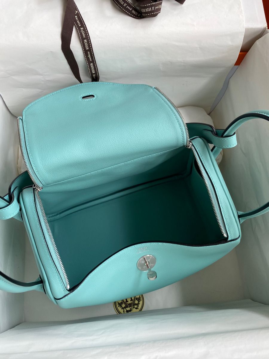 Hermes Lindy 26 Handmade Bag In Blue Atoll Swift Calfskin - Image 9