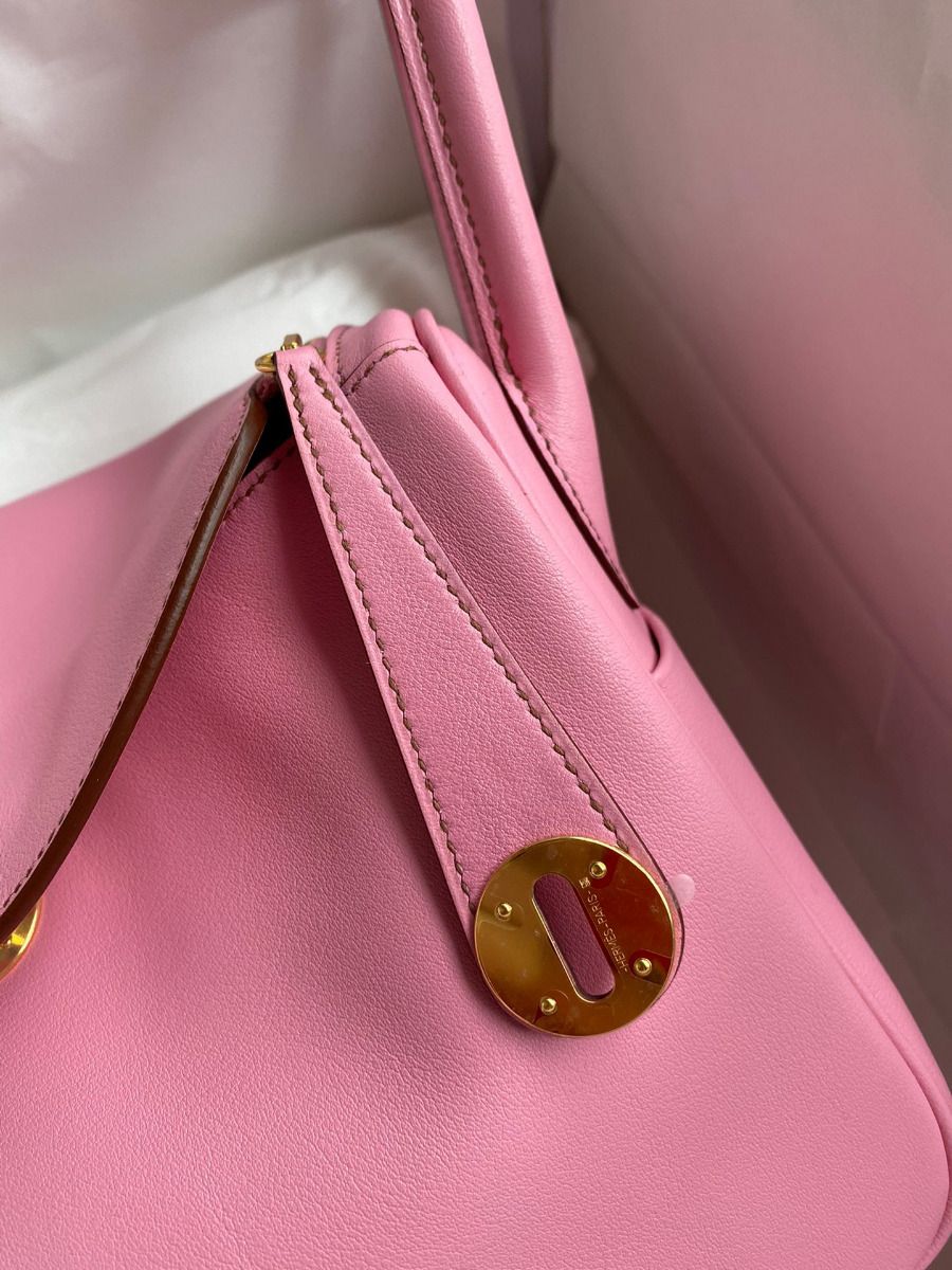 Hermes Lindy 26 Handmade Bag In Rose Confetti Swift Calfskin - Image 4