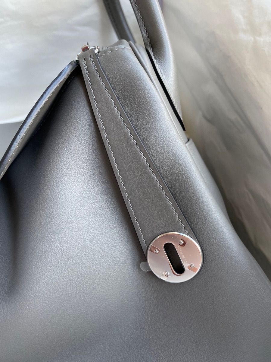 Hermes Lindy 30 Handmade Bag In Grey Swift Calfskin - Image 4