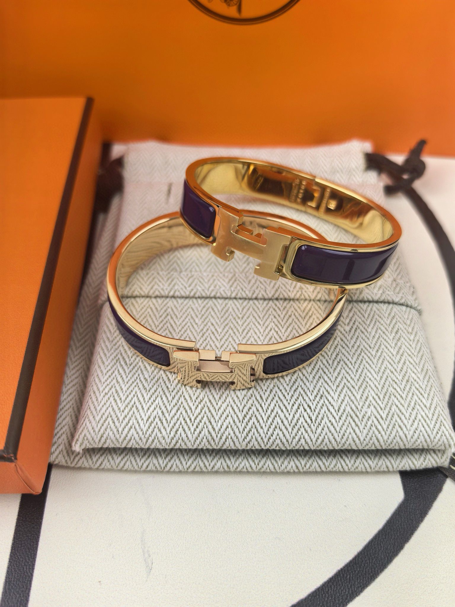 Hermes Anemone Iris Enamel Clic H Bracelet - Image 5