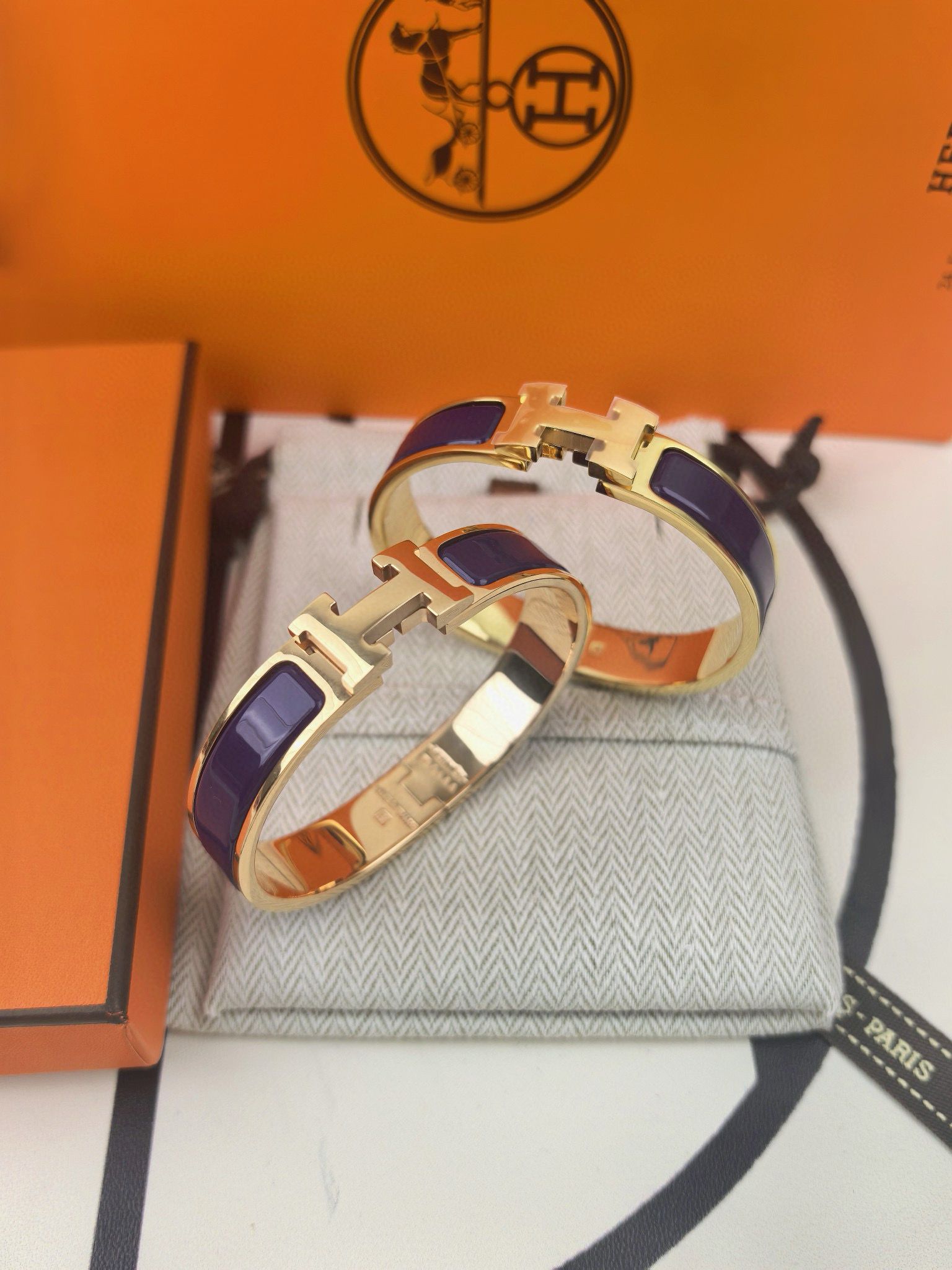 Hermes Anemone Iris Enamel Clic H Bracelet - Image 6
