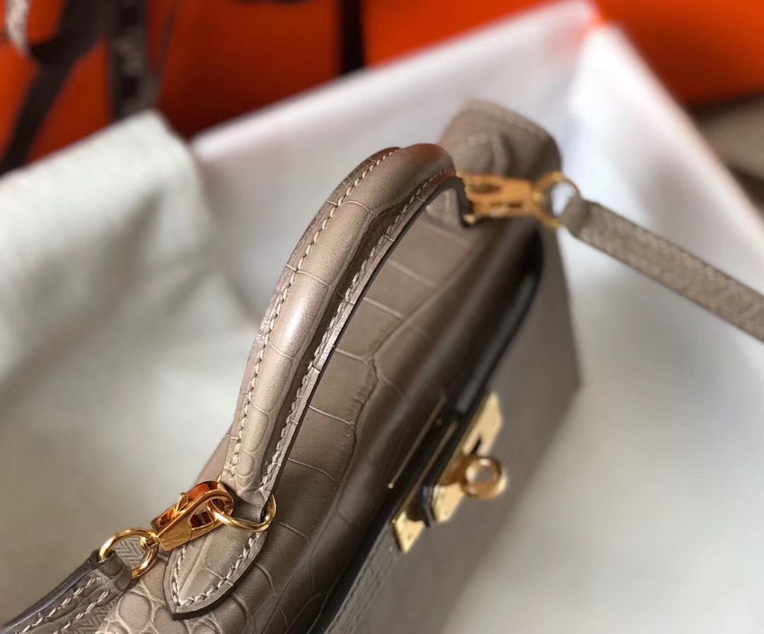 Hermes Kelly Mini II Handmade Bag In Grey Crocodile Embossed Leather - Image 6