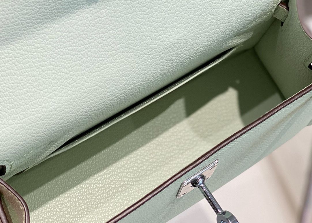 Hermes Kelly Mini II Bag In Vert Fizz Epsom Leather PHW - Image 10