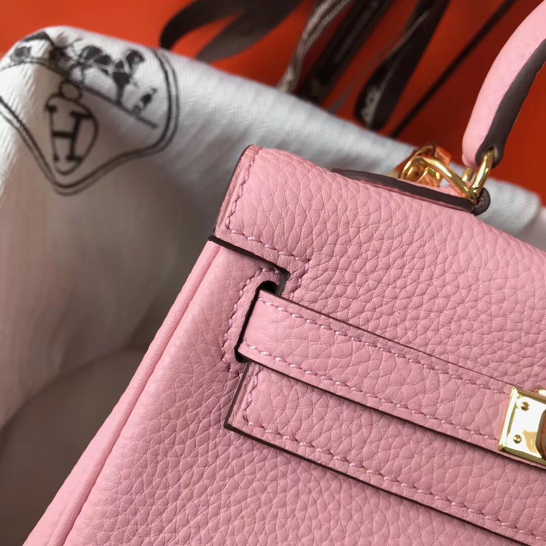 Hermes Kelly 20cm Bag In Pink Clemence Leather GHW - Image 7