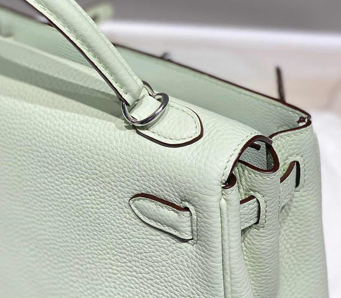 Hermes Kelly 25cm Retourne Bag In Vert Fizz Clemence Leather - Image 7