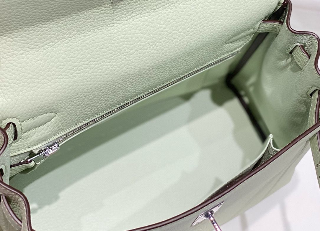 Hermes Kelly 25cm Retourne Bag In Vert Fizz Clemence Leather - Image 10