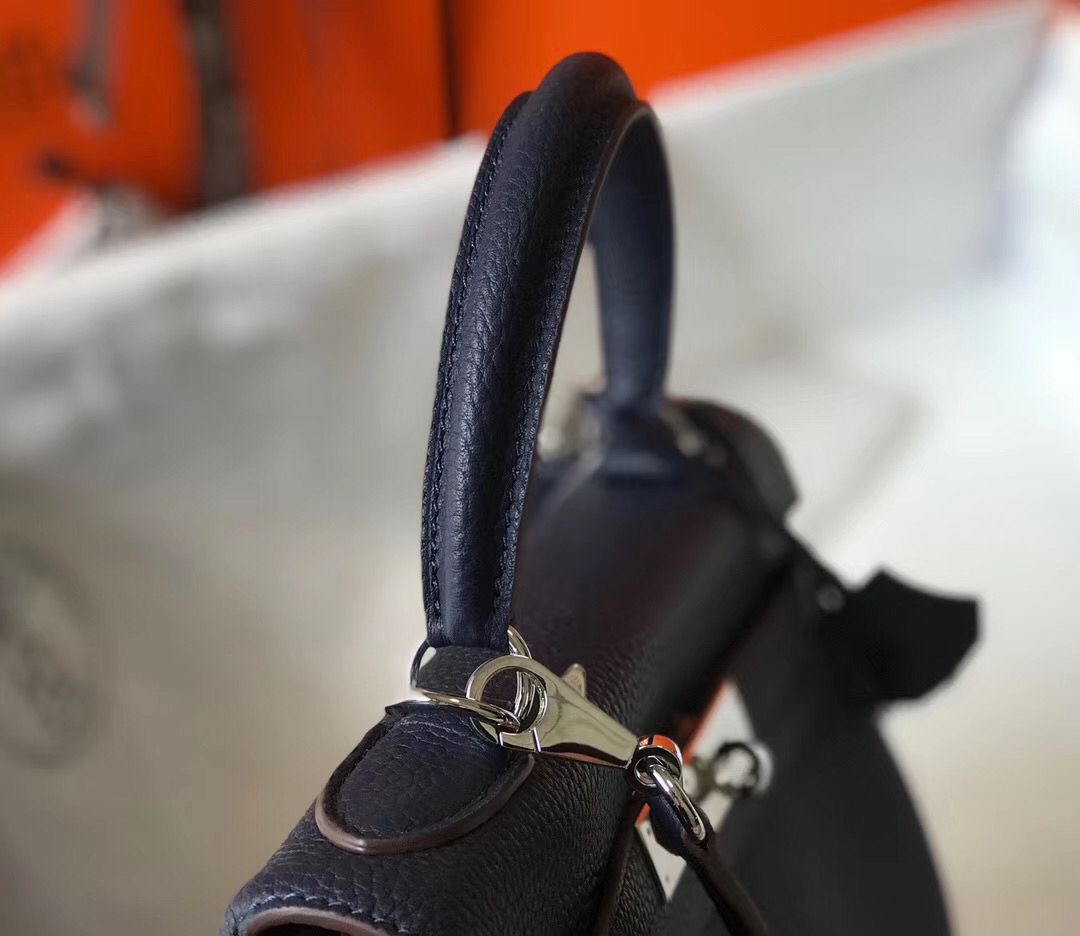 Hermes Kelly 32cm Bag In Dark Blue Clemence Leather PHW - Image 3