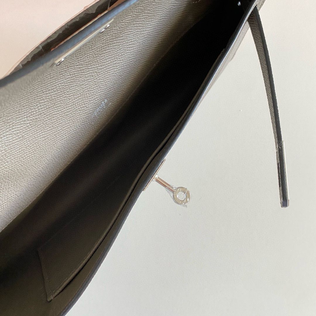 Hermes Kelly Cut Handmade Bag in Etain Epsom Calfskin - Image 6