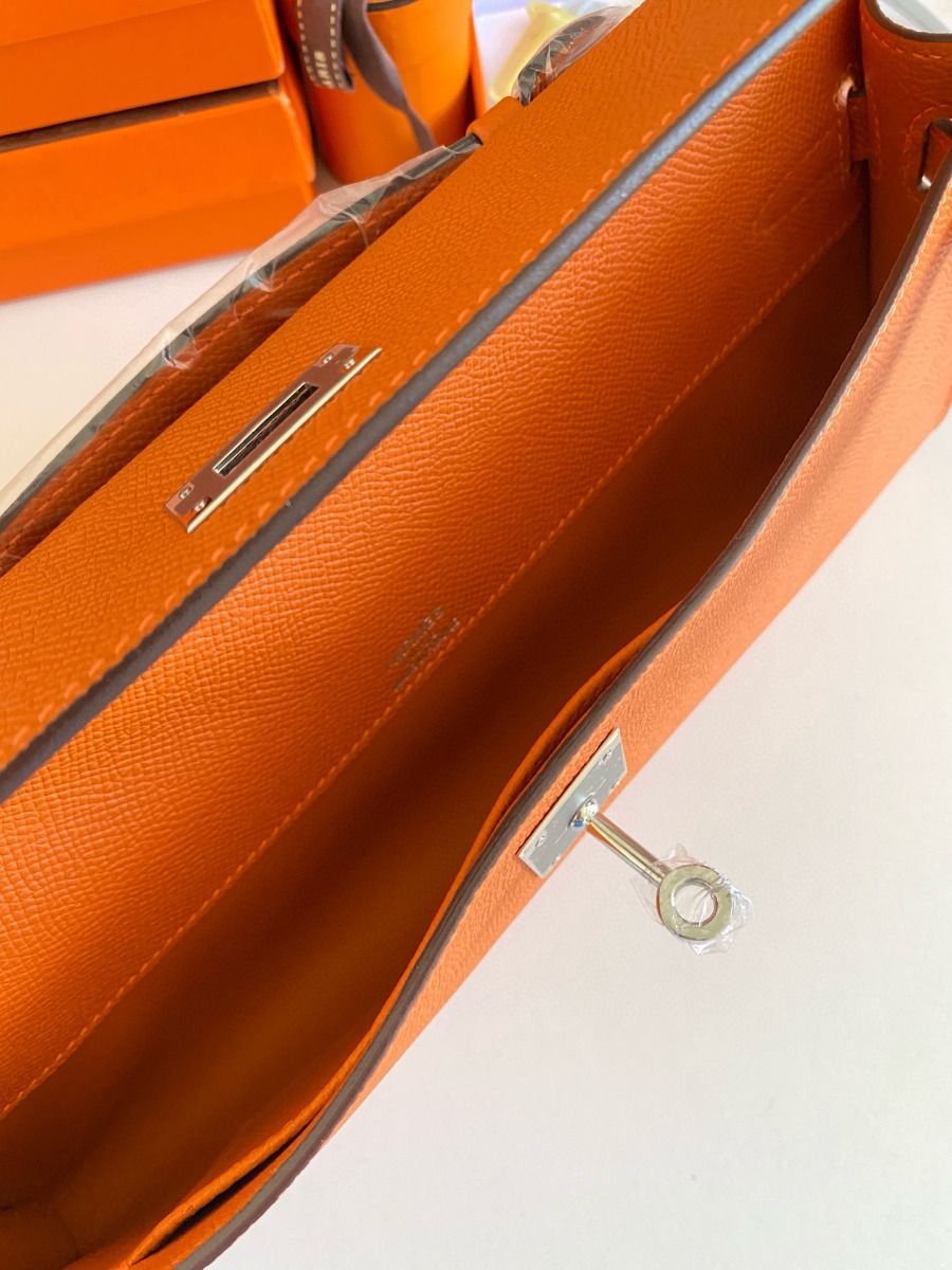 Hermes Kelly Cut Handmade Bag in Orange Epsom Calfskin - Image 6