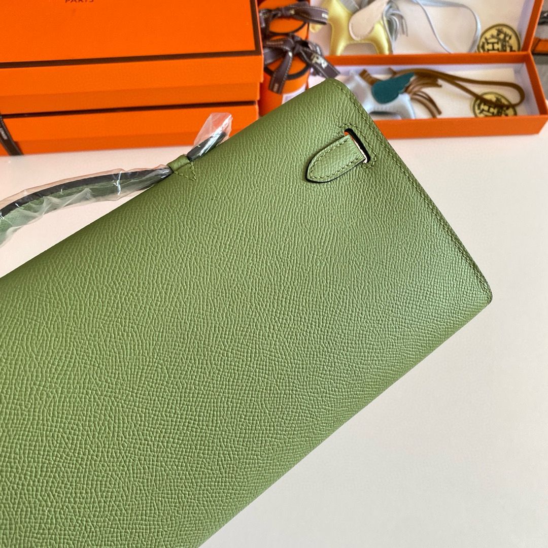 Hermes Kelly Cut Handmade Bag in Vert Criquet Epsom Calfskin - Image 4
