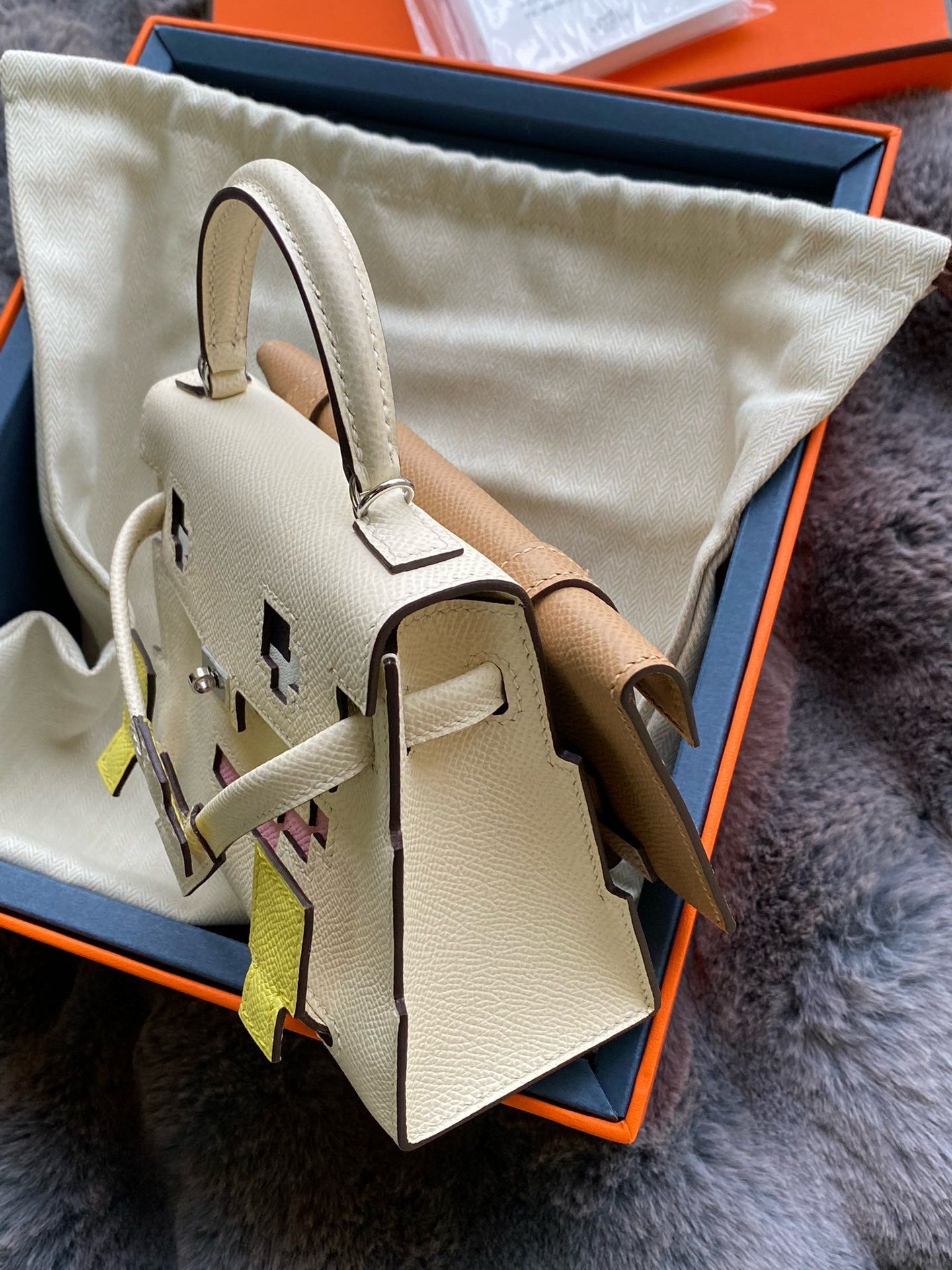 Hermes Kelly Doll Picto Bag in Nata Epsom Calfskin - Image 4