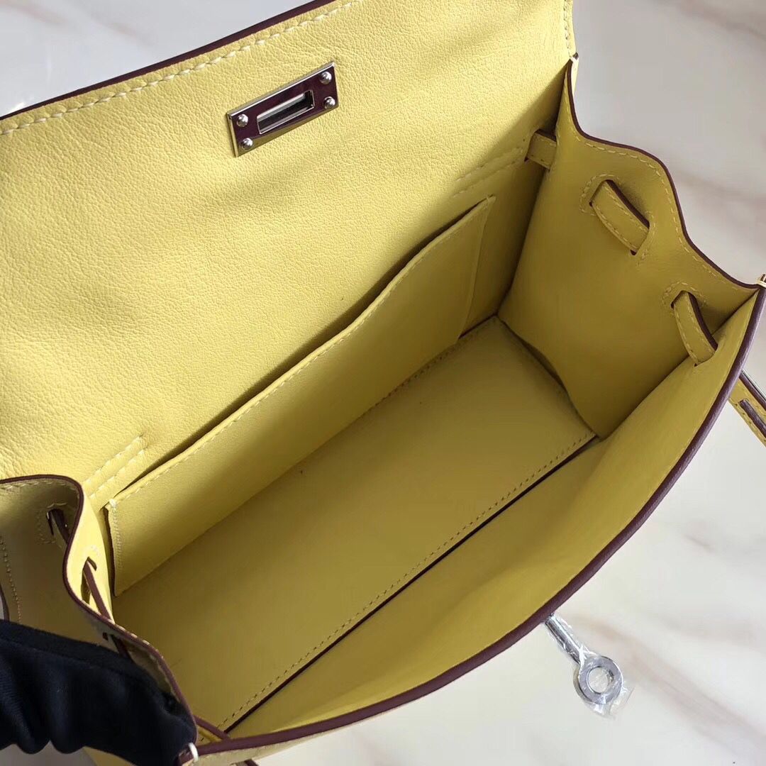 Hermes Kelly Danse Handmade Bag In Jaune Swift Leather - Image 9