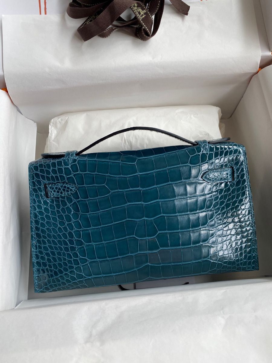 Hermes Kelly Pochette Handmade Bag In Colvert Shiny Alligator Leather - Image 3