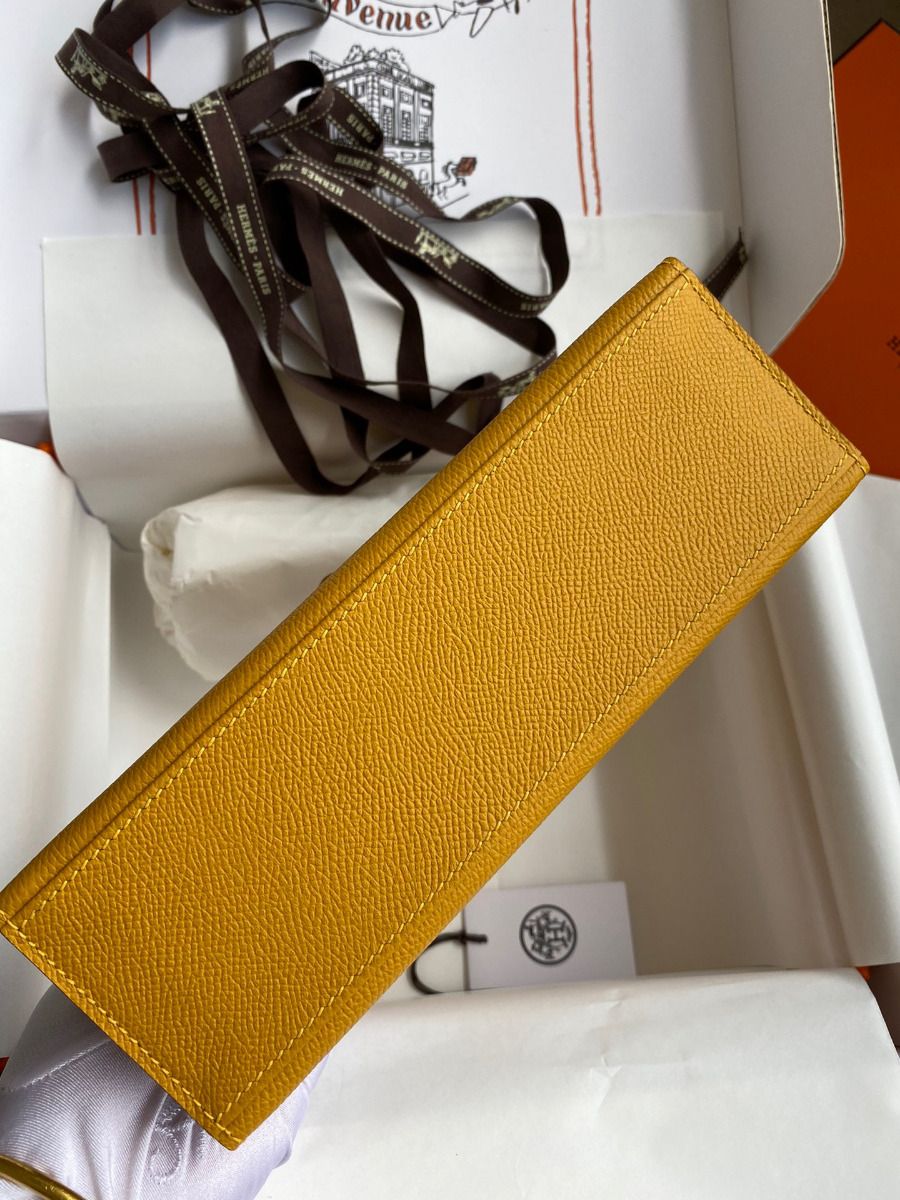 Hermes Kelly Pochette Handmade Bag In Jaune Ambre Epsom Calfskin - Image 4