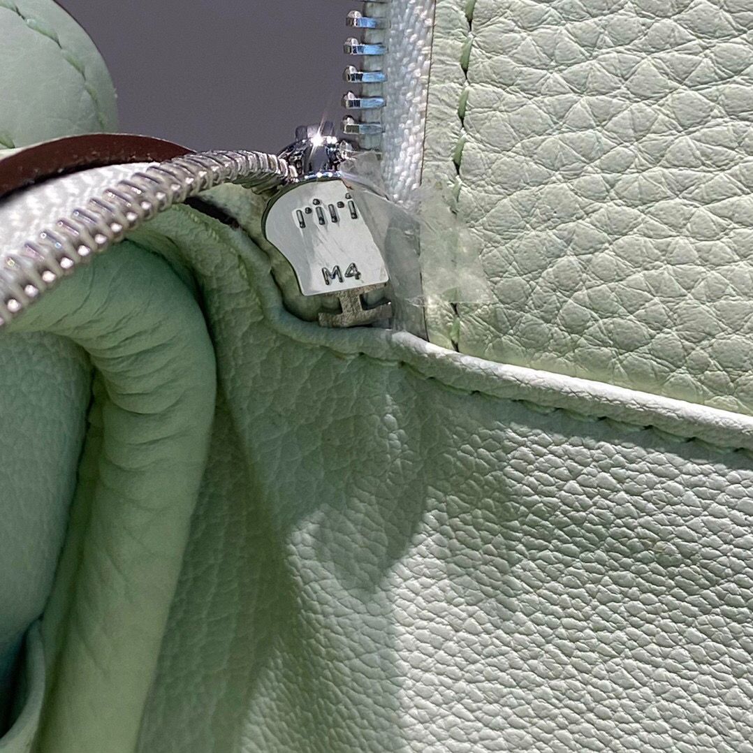 Hermes Lindy Mini Bag In Vert Fizz Clemence Leather PHW - Image 9