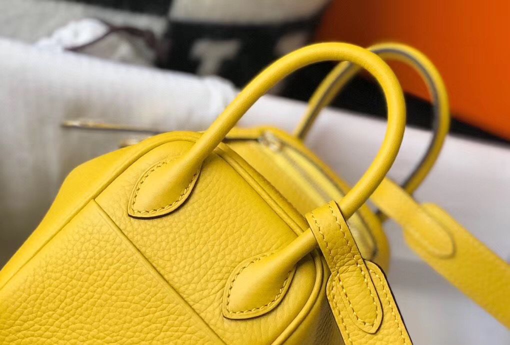 Hermes Lindy Mini Bag In Yellow Clemence Leather GHW - Image 5