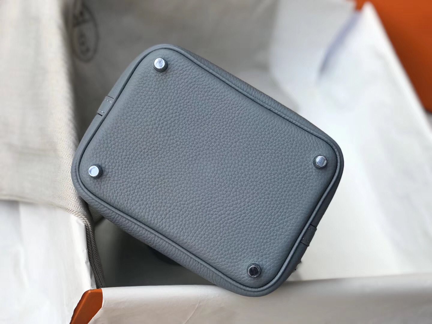 Hermes Picotin Lock 18 Bag In Blue Lin Clemence Leather - Image 4