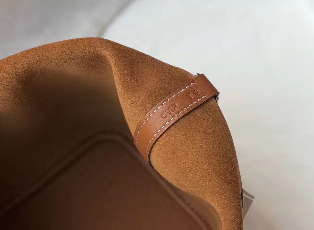 Hermes Picotin Lock 18 Bag In Gold Clemence Leather - Image 3