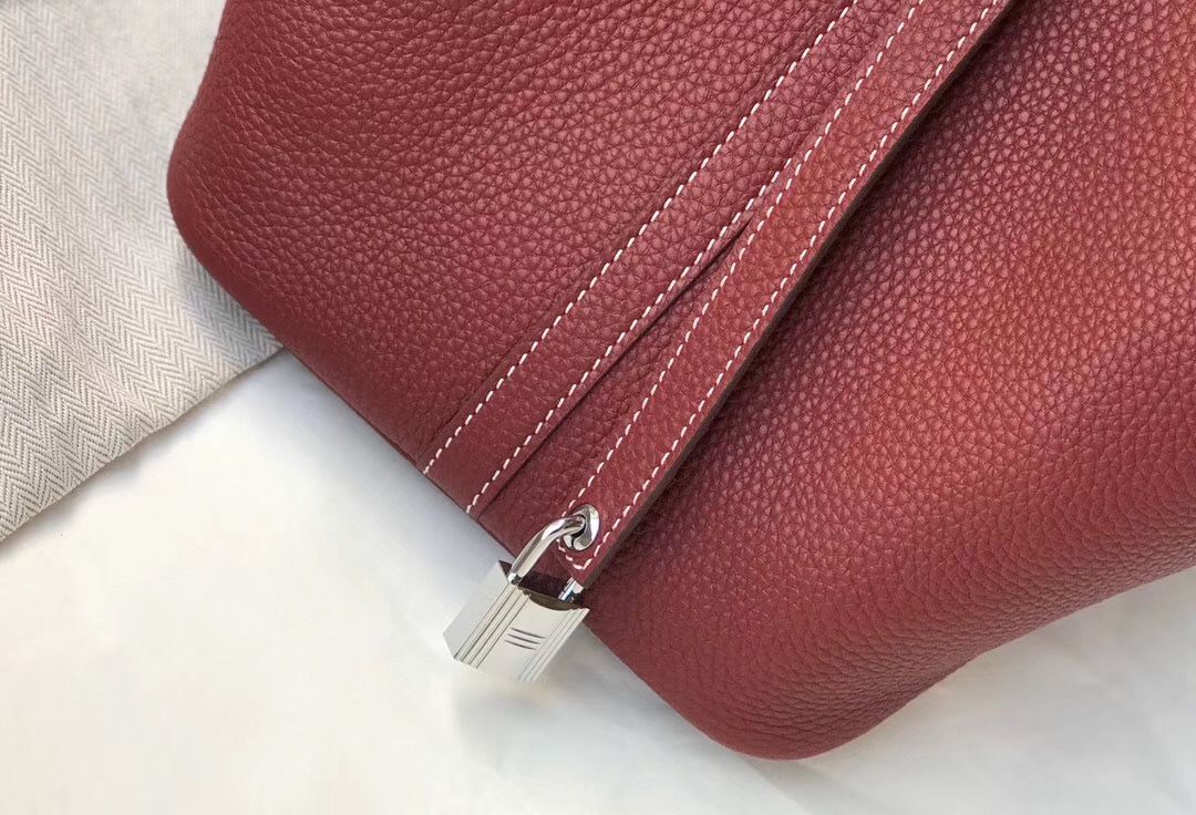Hermes Picotin Lock 22 Bag In Bordeaux Clemence Leather - Image 7