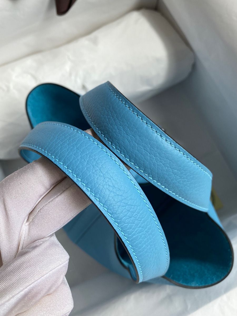 Hermes Picotin Lock 18 Handmade Bag in Blue du Nord Clemence Leather - Image 5