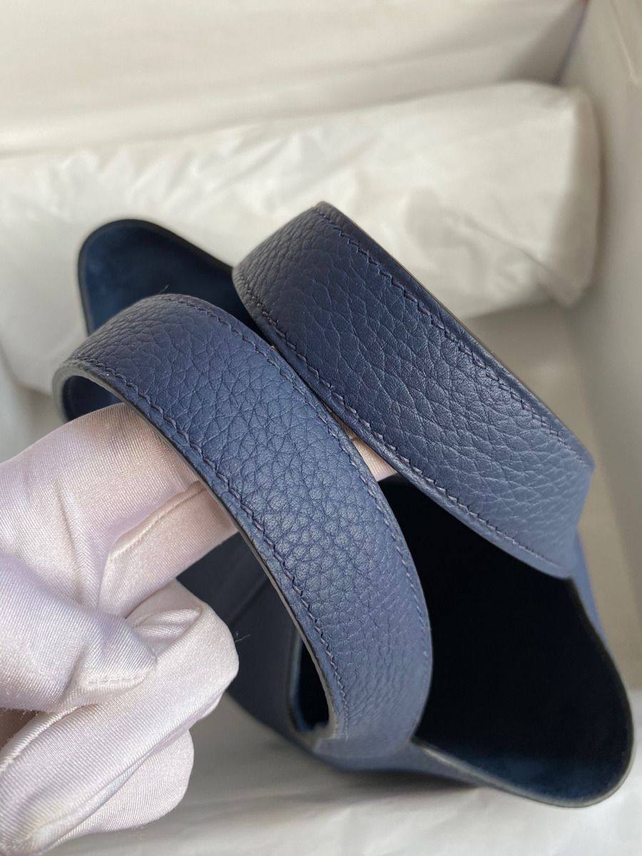 Hermes Picotin Lock 18 Handmade Bag in Blue Saphir Clemence Leather - Image 5