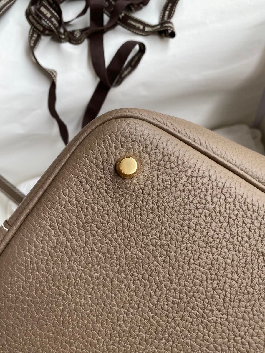 Hermes Picotin Lock 22 Handmade Bag in Taupe Clemence Leather - Image 10