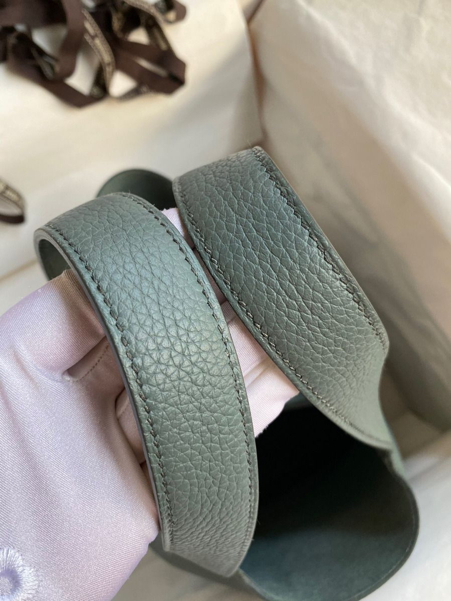 Hermes Picotin Lock 22 Handmade Bag in Vert Amande Clemence Leather - Image 6